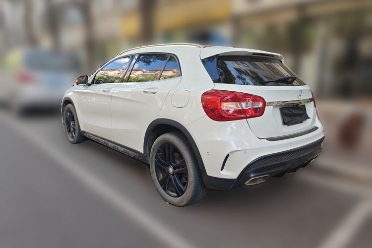 Used Mercedes-Benz GLA 2015 GLA 200 Fashion Model Rear Left 45 Deg