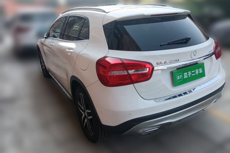 Used Mercedes-Benz GLA 2015 GLA 220 4MATIC Fashion Model Rear Left 45 Deg