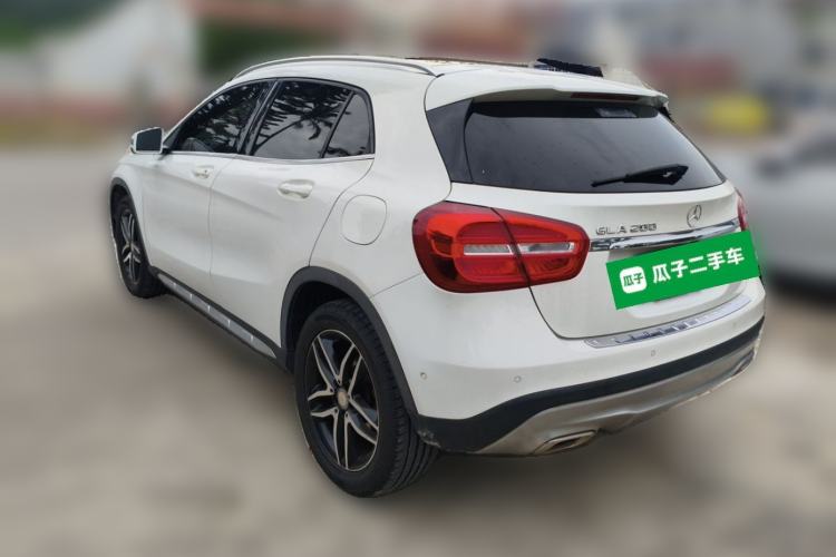 Used Mercedes-Benz GLA 2015 GLA 200 Fashion Model Rear Left 45 Deg