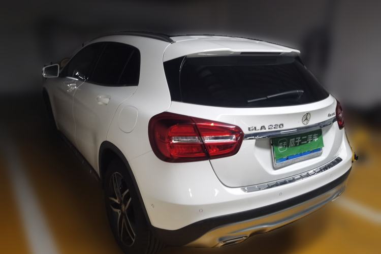 Used Mercedes-Benz GLA 2015 GLA 220 4MATIC Fashion Model Rear Left 45 Deg