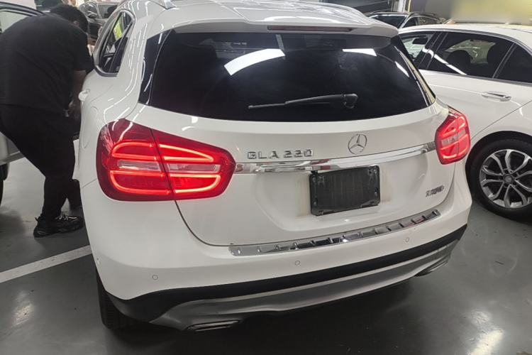 Used Mercedes-Benz GLA 2015 GLA 220 4MATIC Fashion Model Rear
