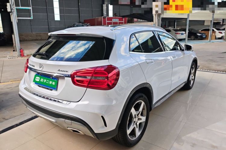 Used Mercedes-Benz GLA 2015 GLA 260 4MATIC Rear Right 45 Deg