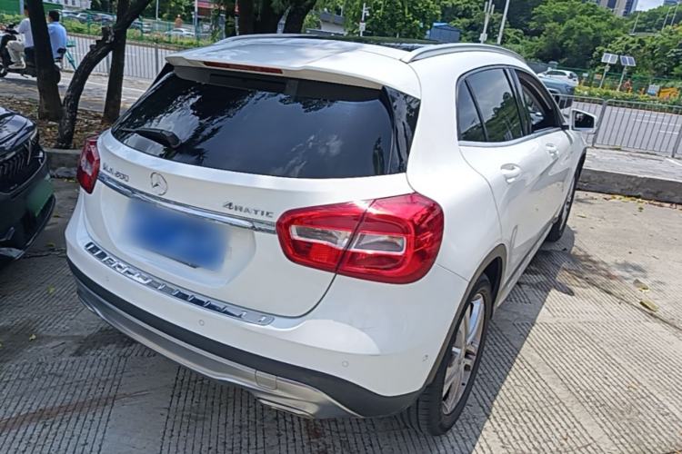 Used Mercedes-Benz GLA 2015 GLA 200 Sport Edition Rear Right 45 Deg