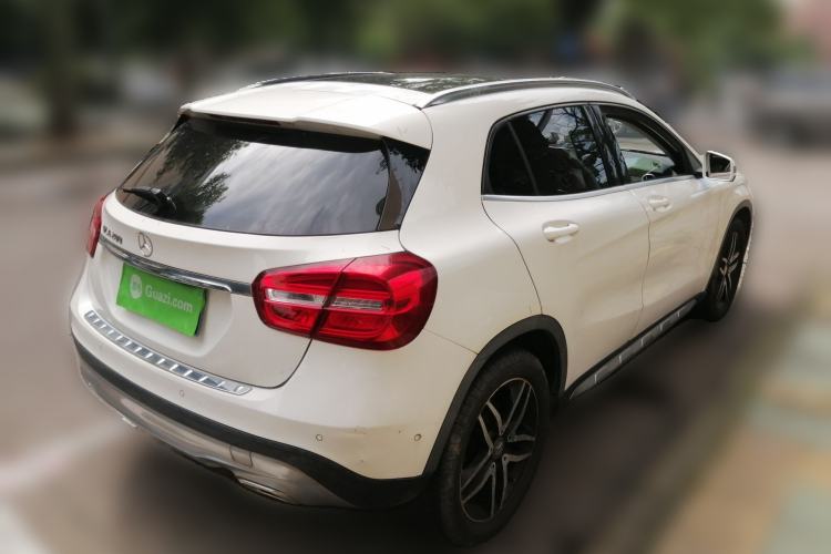 Used Mercedes-Benz GLA 2015 GLA 200 Fashion Model Rear Right 45 Deg
