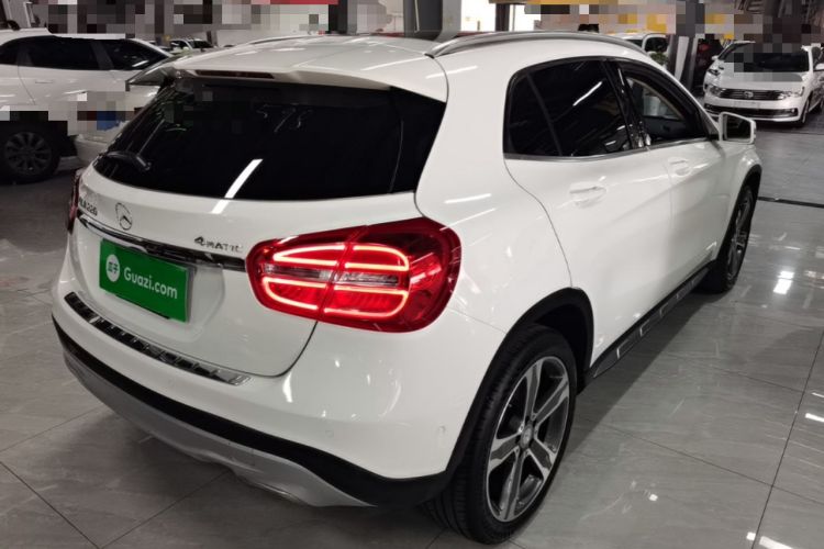 Used Mercedes-Benz GLA 2015 GLA 220 4MATIC Luxury Model Rear Right 45 Deg