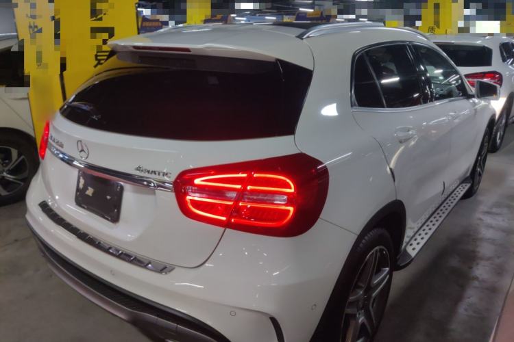 Used Mercedes-Benz GLA 2015 GLA 260 4MATIC Sport Edition Rear Right 45 Deg