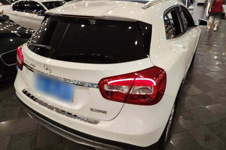 Used Mercedes-Benz GLA 2015 GLA 200 Sport Edition Rear Right 45 Deg