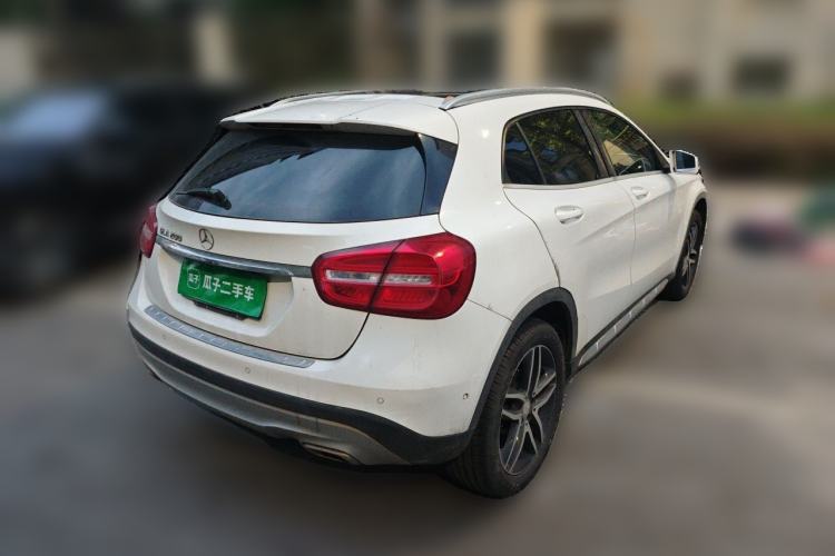 Used Mercedes-Benz GLA 2015 GLA 200 Fashion Model Rear Right 45 Deg