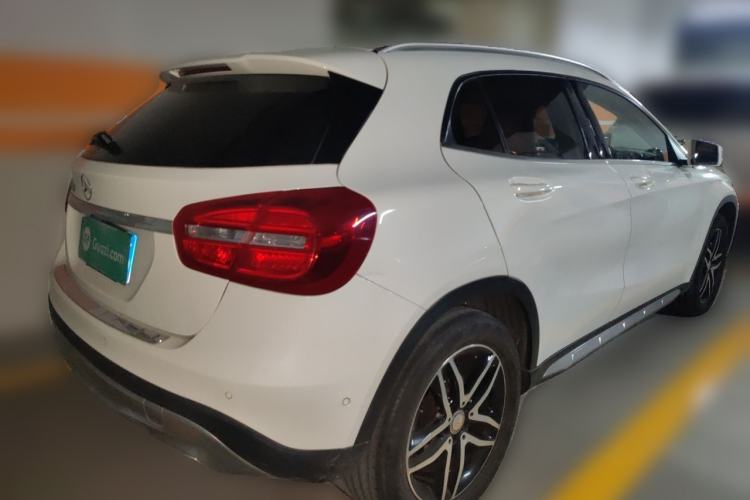 Used Mercedes-Benz GLA 2015 GLA 200 Fashion Model Rear Right 45 Deg