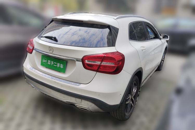Used Mercedes-Benz GLA 2015 GLA 200 Fashion Model Rear Right 45 Deg
