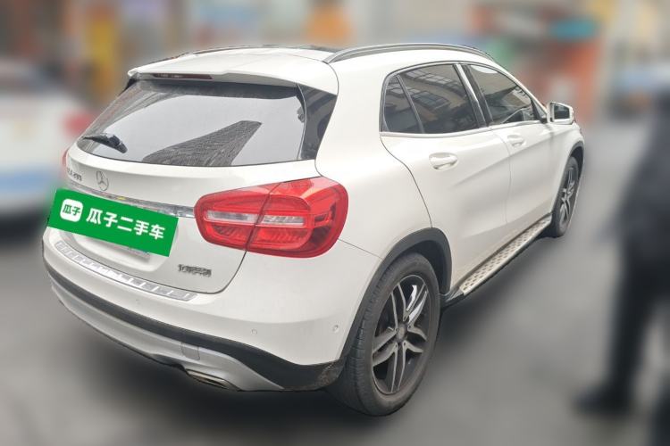 Used Mercedes-Benz GLA 2015 GLA 200 Fashion Model Rear Right 45 Deg