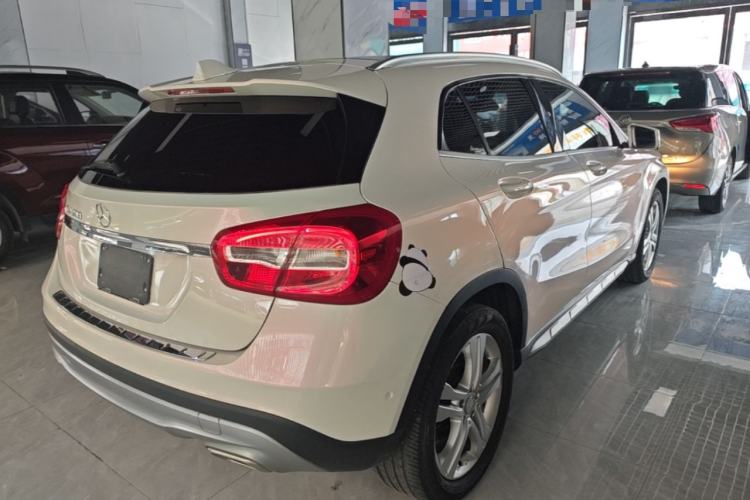 Used Mercedes-Benz GLA 2015 GLA 200 Sport Edition Rear Right 45 Deg