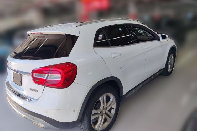 Used Mercedes-Benz GLA 2015 GLA 200 Sport Edition Rear Right 45 Deg
