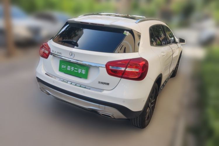 Used Mercedes-Benz GLA 2015 GLA 200 Fashion Model Rear Right 45 Deg