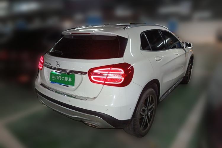Used Mercedes-Benz GLA 2015 GLA 200 Fashion Model Rear Right 45 Deg