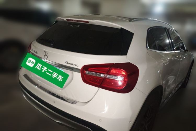 Used Mercedes-Benz GLA 2015 GLA 220 4MATIC Fashion Model Rear Right 45 Deg