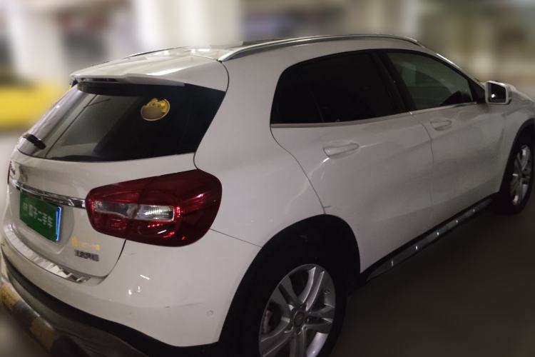 Used Mercedes-Benz GLA 2015 GLA 200 Sport Edition Rear Right 45 Deg