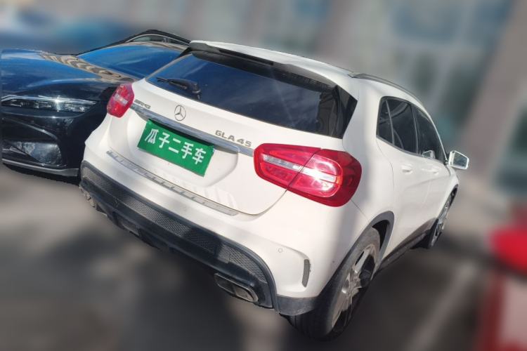 Used Mercedes-Benz GLA 2015 GLA 220 4MATIC Luxury Model Rear Right 45 Deg
