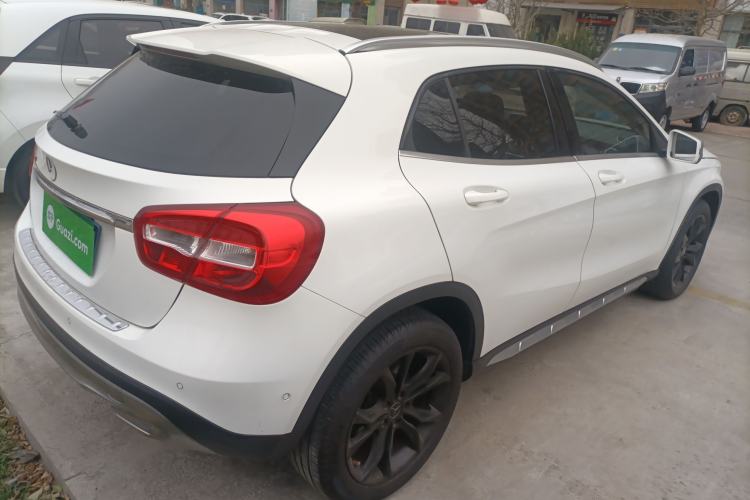 Used Mercedes-Benz GLA 2015 GLA 200 Sport Edition Rear Right 45 Deg