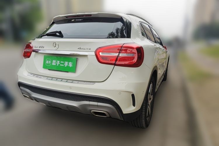 Used Mercedes-Benz GLA 2015 GLA 260 4MATIC Rear Right 45 Deg