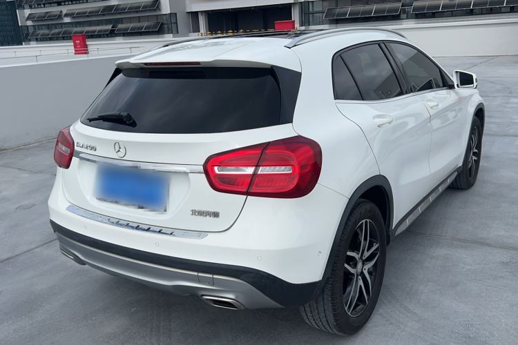 Used Mercedes-Benz GLA 2015 GLA 200 Fashion Model Rear Right 45 Deg