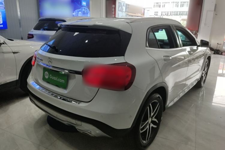 Used Mercedes-Benz GLA 2015 GLA 200 Fashion Model Rear Right 45 Deg