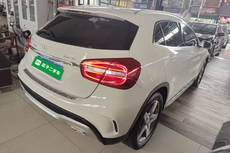 Used Mercedes-Benz GLA 2015 GLA 260 4MATIC Rear Right 45 Deg