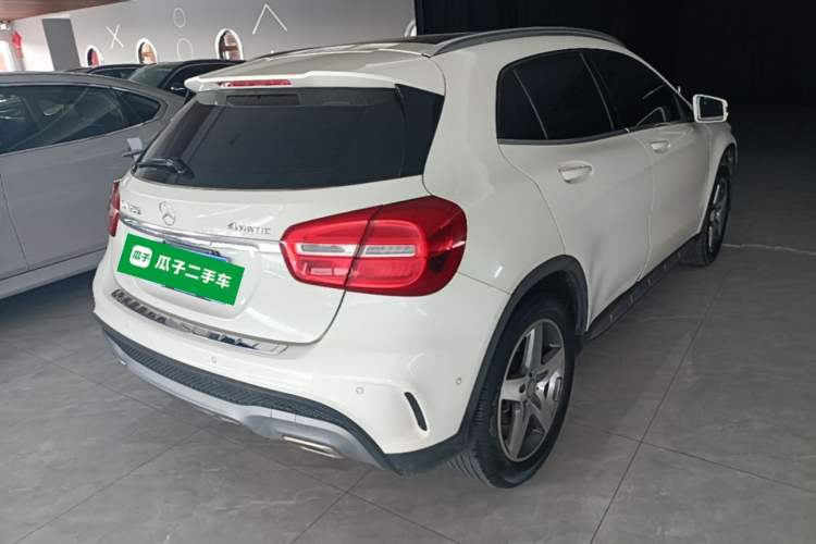Used Mercedes-Benz GLA 2015 GLA 260 4MATIC Rear Right 45 Deg