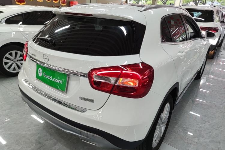 Used Mercedes-Benz GLA 2015 GLA 200 Sport Edition Rear Right 45 Deg
