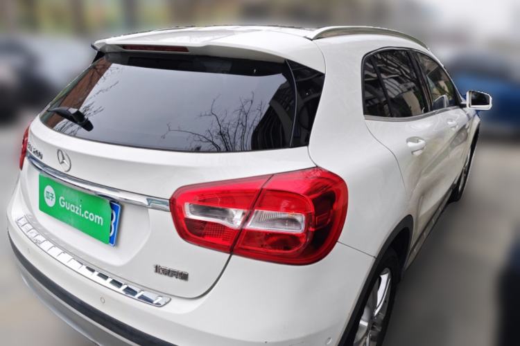 Used Mercedes-Benz GLA 2015 GLA 200 Sport Edition Rear Right 45 Deg
