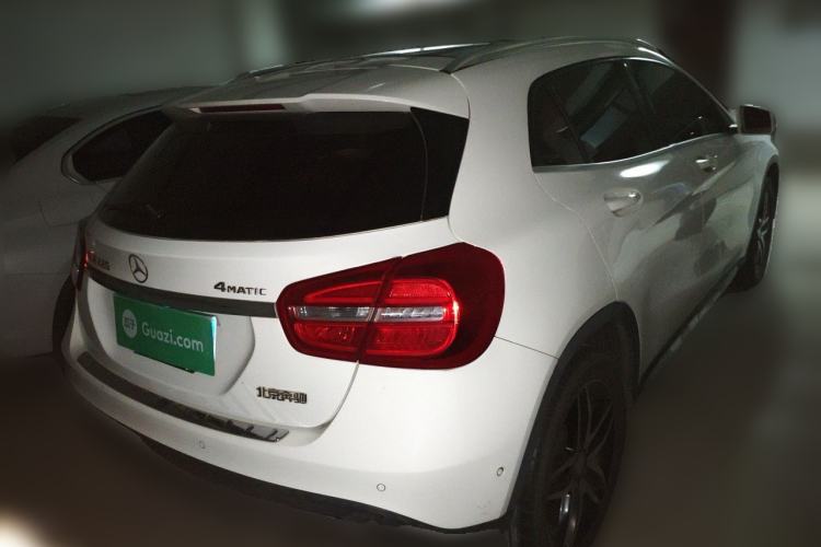 Used Mercedes-Benz GLA 2015 GLA 220 4MATIC Fashion Model Rear Right 45 Deg