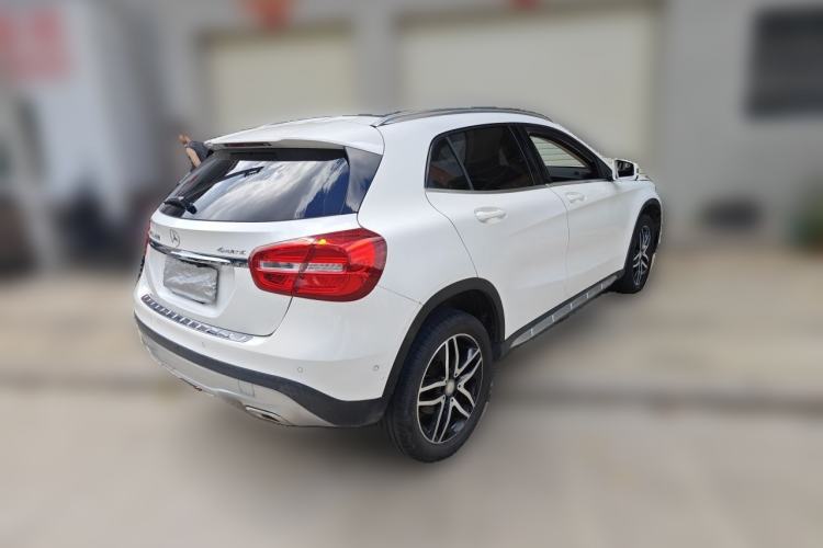 Used Mercedes-Benz GLA 2015 GLA 220 4MATIC Fashion Model Rear Right 45 Deg