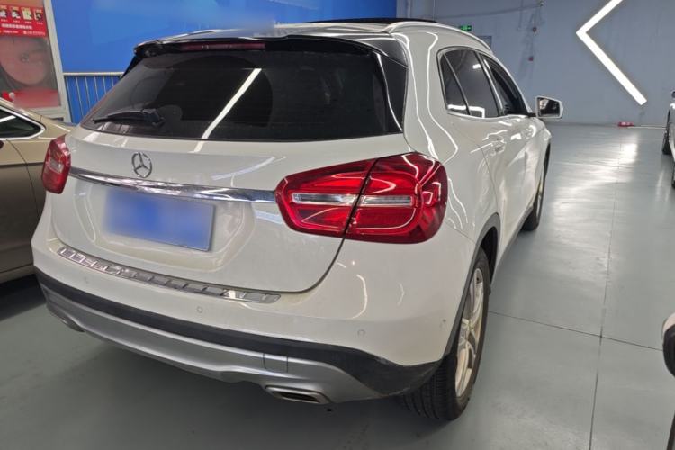 Used Mercedes-Benz GLA 2015 GLA 200 Rear Right 45 Deg