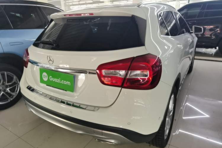 Used Mercedes-Benz GLA 2015 GLA 200 Sport Edition Rear Right 45 Deg