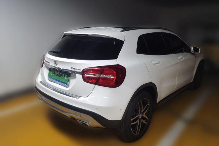 Used Mercedes-Benz GLA 2015 GLA 220 4MATIC Fashion Model Rear Right 45 Deg