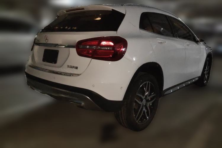 Used Mercedes-Benz GLA 2015 GLA 220 4MATIC Fashion Model Rear Right 45 Deg