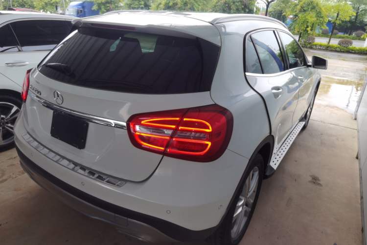 Used Mercedes-Benz GLA 2015 GLA 200 Rear Right 45 Deg