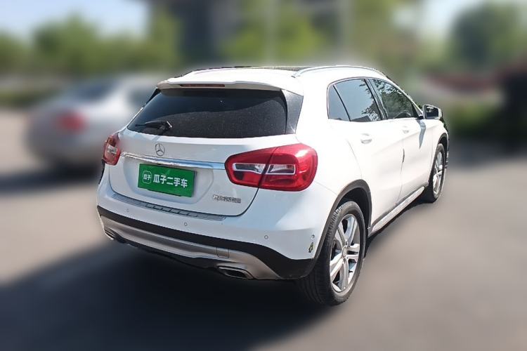 Used Mercedes-Benz GLA 2015 GLA 200 Sport Edition Rear Right 45 Deg