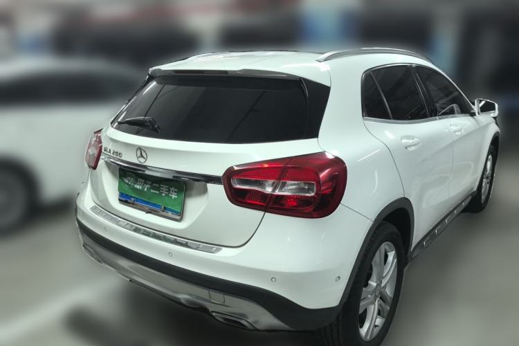 Used Mercedes-Benz GLA 2015 GLA 200 Sport Edition Rear Right 45 Deg