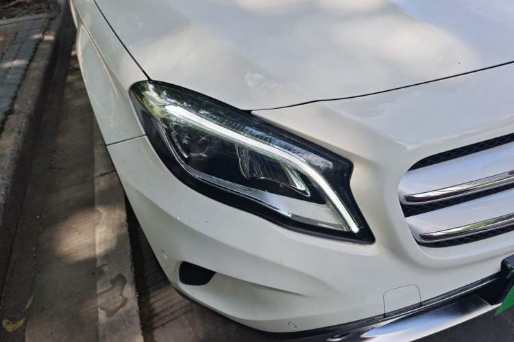 Used Mercedes-Benz GLA 2015 GLA 200 Sport Edition Right Front Headlight