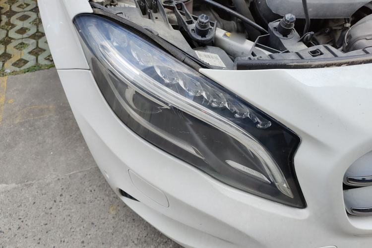 Used Mercedes-Benz GLA 2015 GLA 200 Fashion Model Right Front Headlight