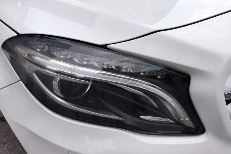 Used Mercedes-Benz GLA 2015 GLA 200 Fashion Model Right Front Headlight