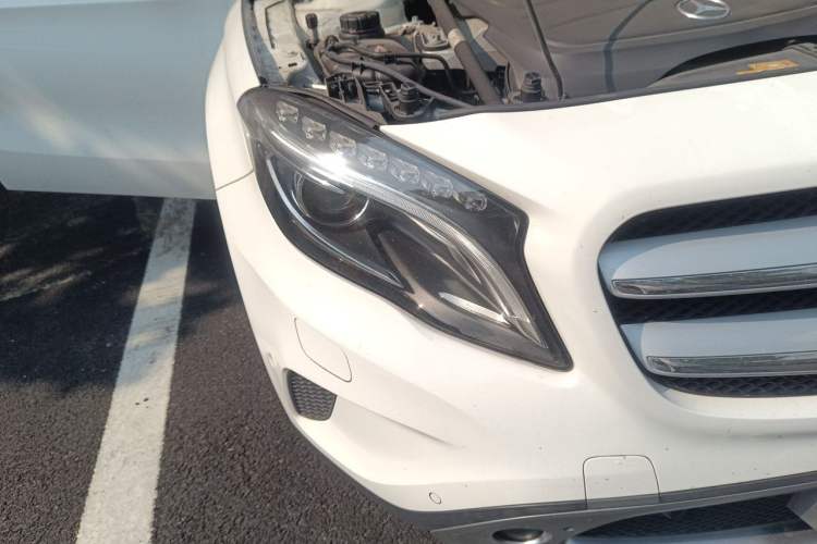 Used Mercedes-Benz GLA 2015 GLA 200 Fashion Model Right Front Headlight
