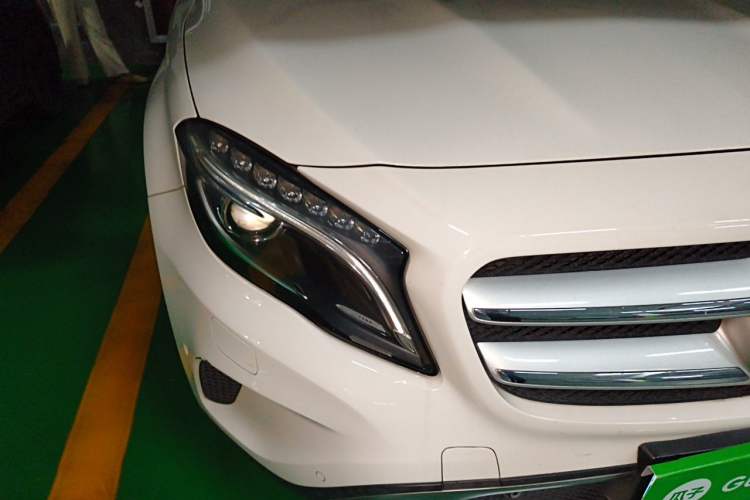 Used Mercedes-Benz GLA 2015 GLA 200 Fashion Model Right Front Headlight