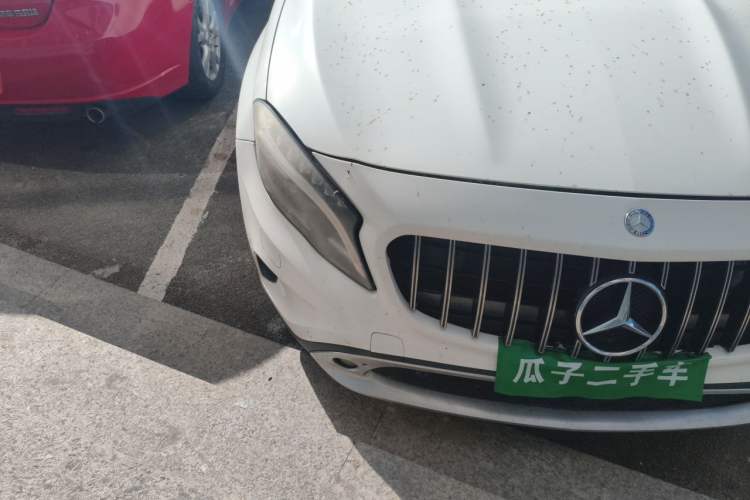 Used Mercedes-Benz GLA 2015 GLA 220 4MATIC Luxury Model Right Front Headlight