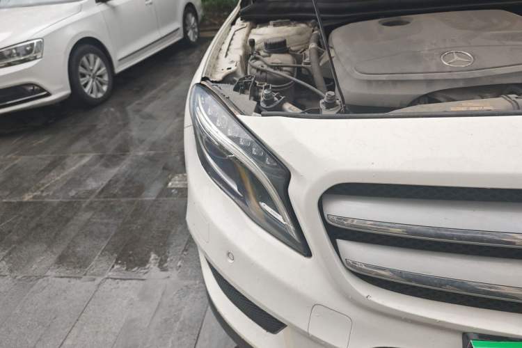 Used Mercedes-Benz GLA 2015 GLA 260 4MATIC Sport Edition Right Front Headlight