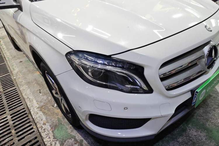 Used Mercedes-Benz GLA 2015 GLA 260 4MATIC Right Front Headlight