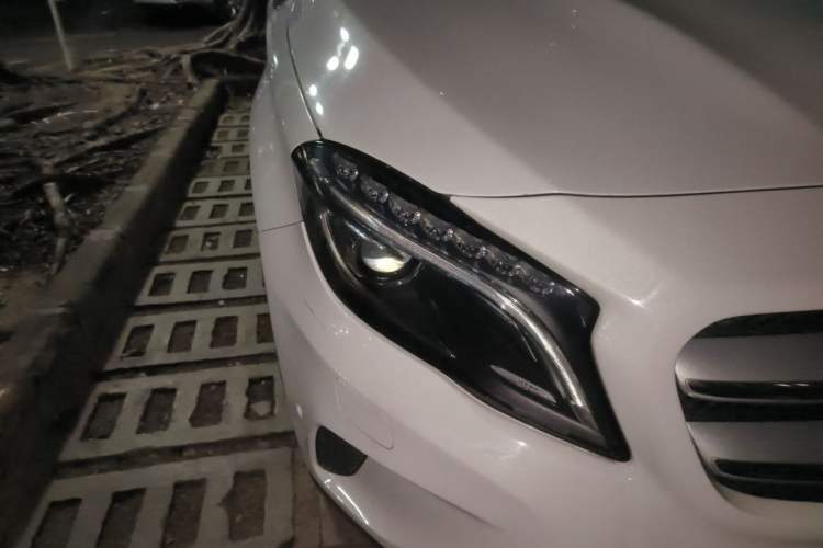 Used Mercedes-Benz GLA 2015 GLA 200 Fashion Model Right Front Headlight