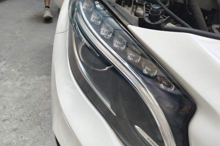 Used Mercedes-Benz GLA 2015 GLA 200 Fashion Model Right Front Headlight