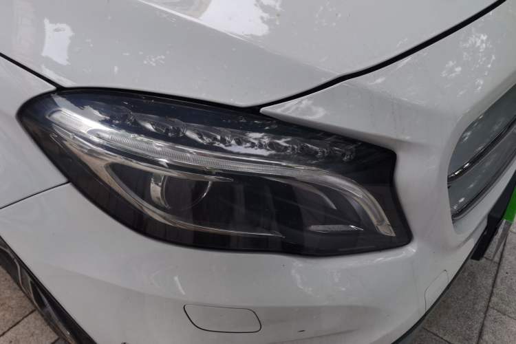 Used Mercedes-Benz GLA 2015 GLA 220 4MATIC Luxury Model Right Front Headlight